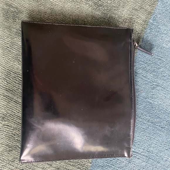 GUCCI unisex Pouchette: Limited edition Tom Ford era : black polished leather - Picture 17 of 17